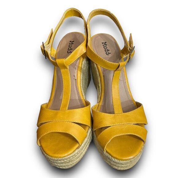 Mudd Yellow Wedge Sandals - Picture 3 of 14